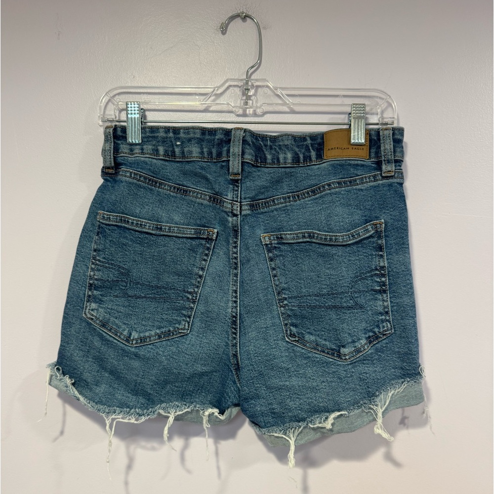 American Eagle medium wash mom jean - Picture 5 of 5